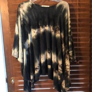 ❤️ 3 for $12 Impressions tie dye asymmetrical tunic